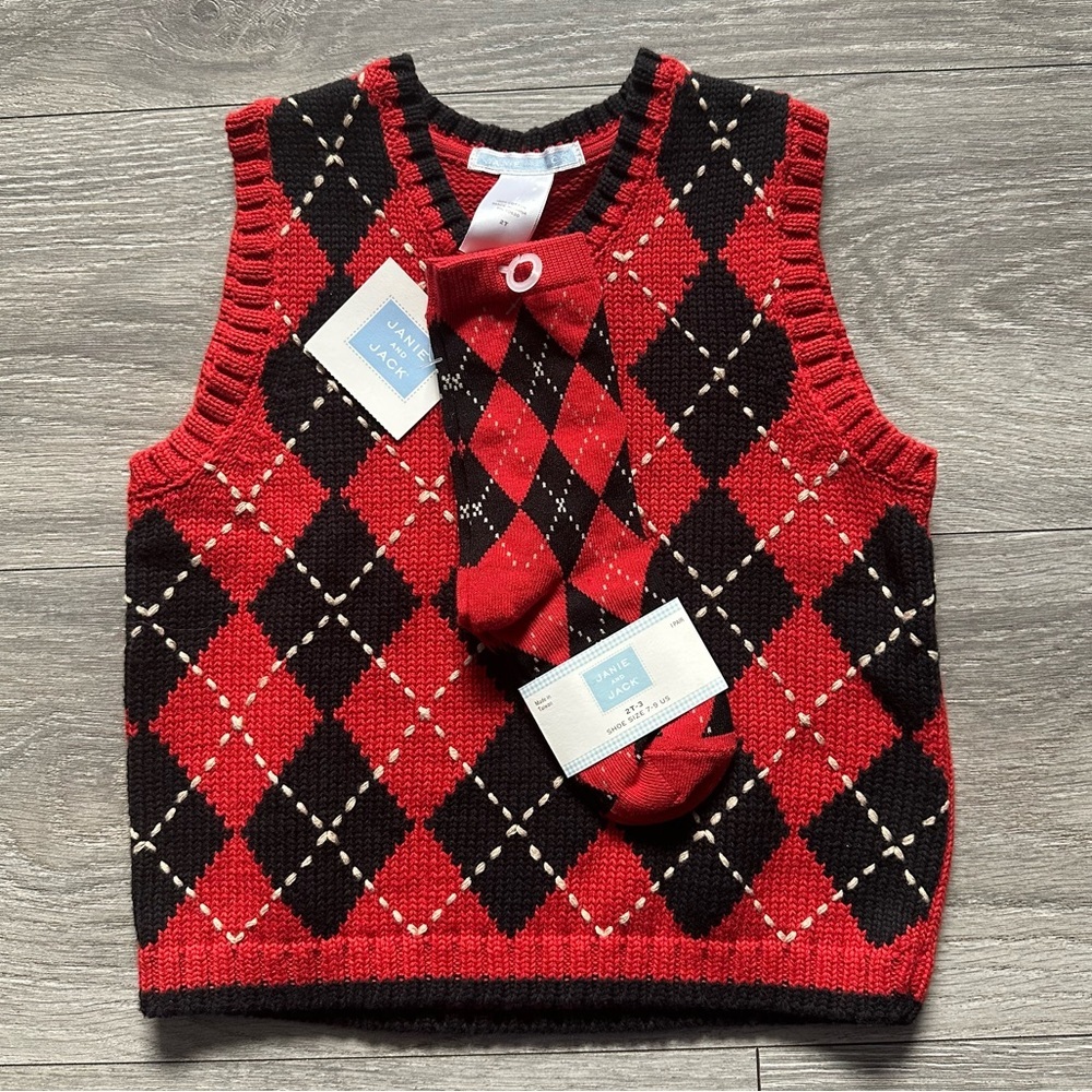 NWT Janie and Jack Sweater Vest and Matching Socks Set Sz 2T